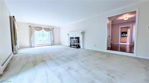 Living - 6409 Old Wood Rd, Ashtabula, OH 44004 photo 3 of 7