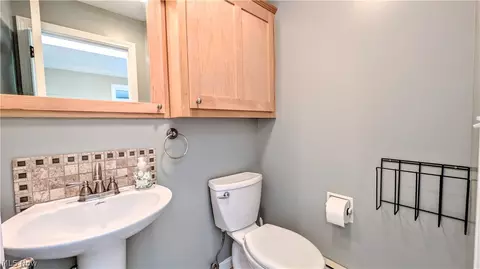 Bath - 6409 Old Wood Rd, Ashtabula, OH 44004 photo 2 of 4