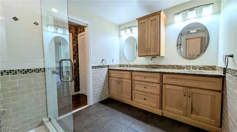 Bath - 6409 Old Wood Rd, Ashtabula, OH 44004 photo 3 of 4