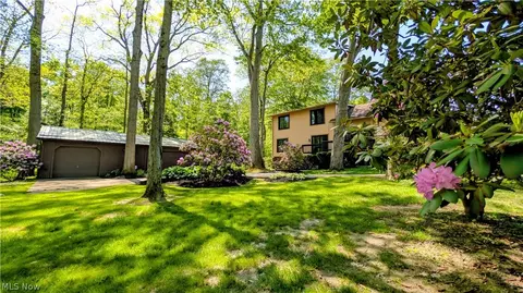 6409 Old Wood Rd, Ashtabula, OH 44004