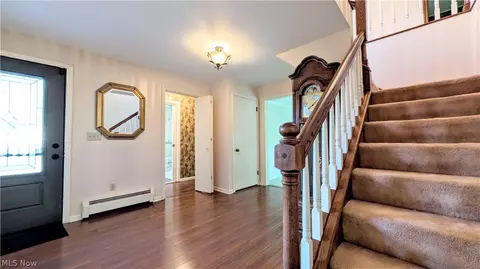 Entry Way - 6409 Old Wood Rd, Ashtabula, OH 44004 photo 2 of 4