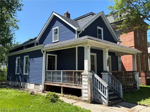 1960 W 48 St, Cleveland, OH 44102