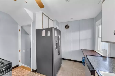 Kitchen - 9205 Beech Ave, Brooklyn, OH 44144 photo 4 of 4