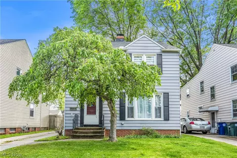 9205 Beech Ave, Brooklyn, OH 44144