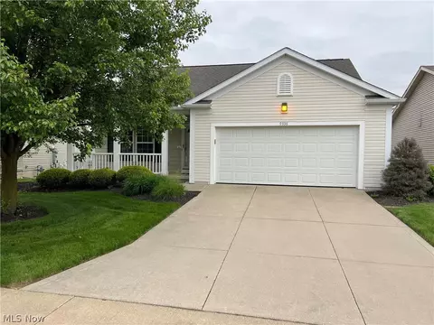 9338 Towpath Trl, Seville, OH 44273