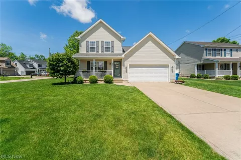 35350 Woodbine St, North Ridgeville, OH 44039