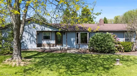 4676 Parkman Rd NW, Southington, OH 44470