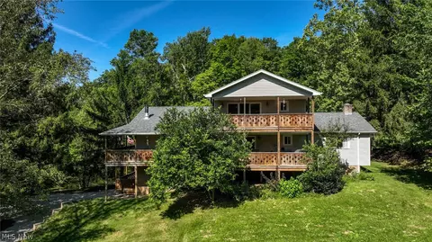 1720 Hinckley Hills Rd, Hinckley, OH 44233