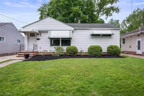 4353 W 182nd St, Cleveland, OH 44135