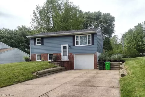 843 Mindy Ln, Wooster, OH 44691
