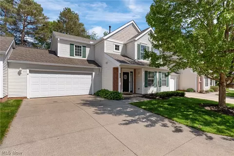 363 Casselberry Pl, Twinsburg, OH 44087