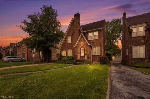 3632 Harvey Rd, Cleveland Heights, OH 44118