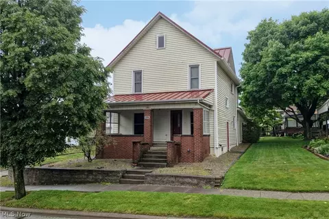 276 Facrtory St, Sugarcreek, OH 44681