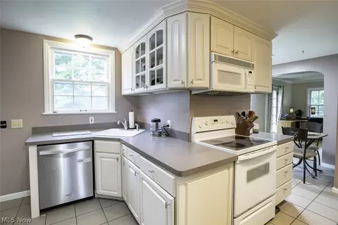 6911 Brookside Rd, Independence, OH 44131 photo 9