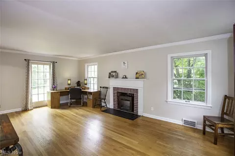 6911 Brookside Rd, Independence, OH 44131 photo 3