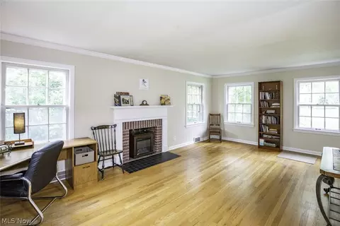 6911 Brookside Rd, Independence, OH 44131 photo 5
