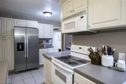 6911 Brookside Rd, Independence, OH 44131 photo 8