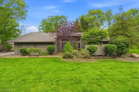 420 Chandler Dr # -9, Aurora, OH 44202