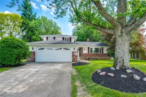6366 Dunfield Dr, Mayfield, OH 44143