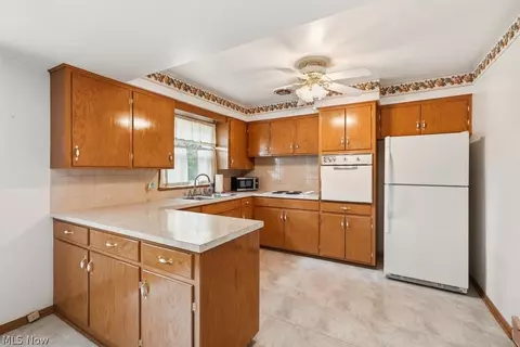 161 Pinehurst Rd, Munroe Falls, OH 44262 photo 11
