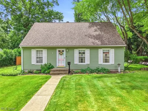 161 Pinehurst Rd, Munroe Falls, OH 44262
