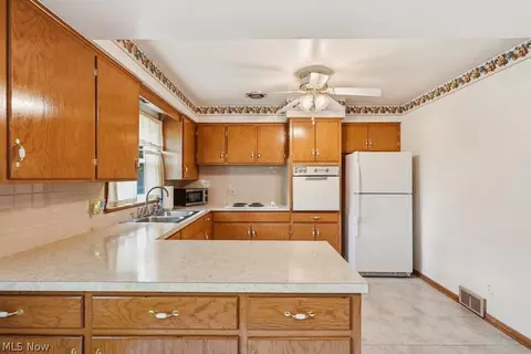 161 Pinehurst Rd, Munroe Falls, OH 44262 photo 12