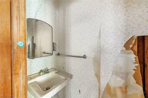 70 W 5th St, Berea, OH 44017 photo 5