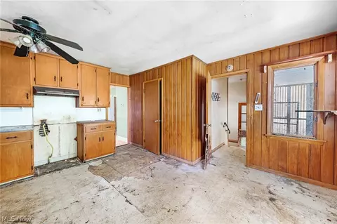 70 W 5th St, Berea, OH 44017 photo 3