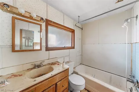 70 W 5th St, Berea, OH 44017 photo 9