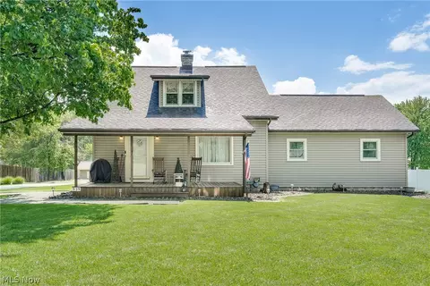539 Secrist Ln, Girard, OH 44420