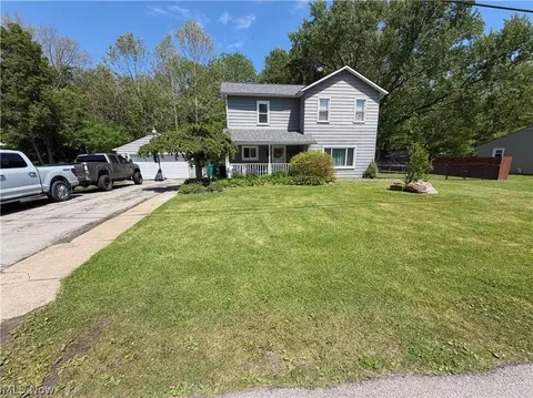 151 Pine St, Leetonia, OH 44431