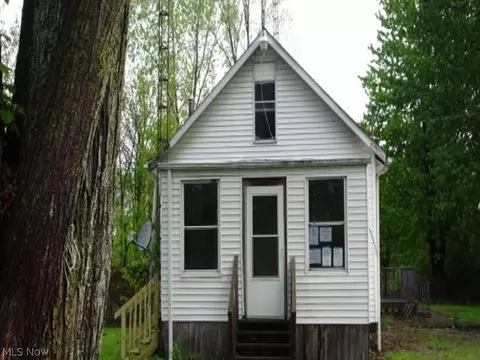 517 Dewitt St, Lorain, OH 44055