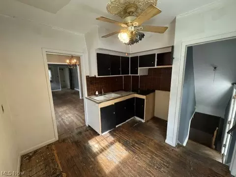 Entry Way - 1379 E 219th St, Euclid, OH 44117 photo 1 of 1