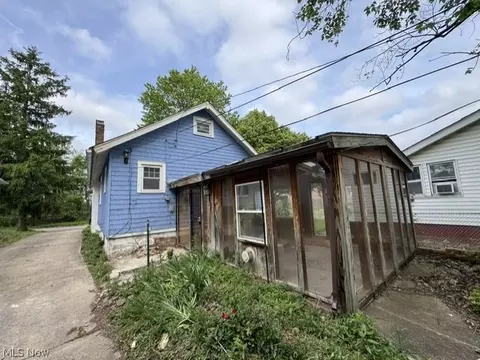 Exterior - 1379 E 219th St, Euclid, OH 44117 photo 1 of 3