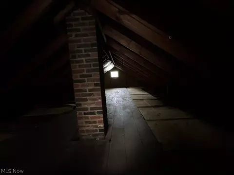 Entry Way - 1379 E 219th St, Euclid, OH 44117 photo 2 of 2