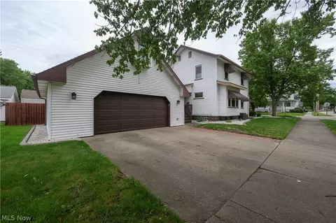 Exterior - 501 E 4th St, Dover, OH 44622 photo 2 of 5