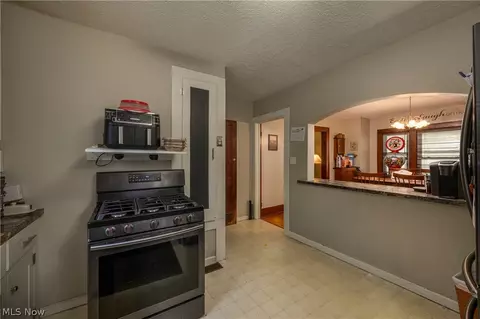 Entry Way - 501 E 4th St, Dover, OH 44622 photo 1 of 2