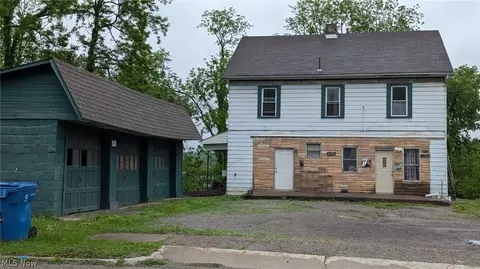 133 Parkway St, Struthers, OH 44471