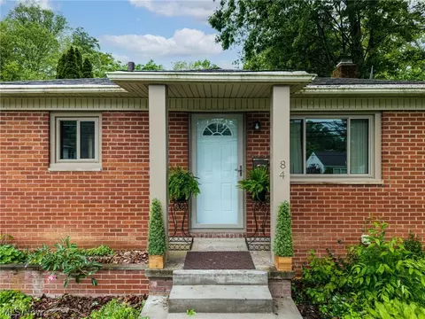 84 Pfeiffer Ave, Akron, OH 44312
