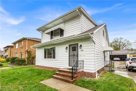 927 E 216th St, Euclid, OH 44119
