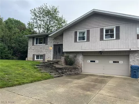 4581 Timothy Dr, Akron, OH 44319