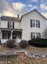 31 Leget St, Waterford, OH 45786