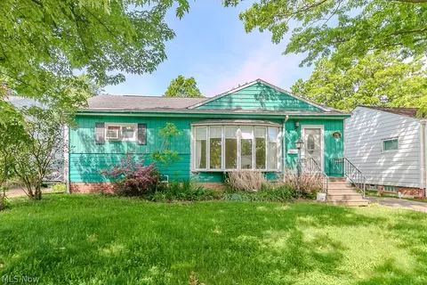 1562 Empire Rd, Wickliffe, OH 44092