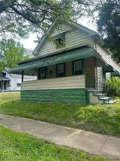 4263 E 163 St, Cleveland, OH 44128