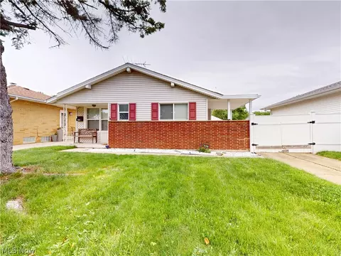 4323 Valleyside Rd, Cleveland, OH 44135