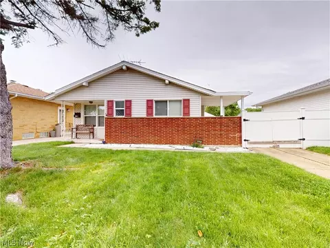 4323 Valleyside Rd, Cleveland, OH 44135