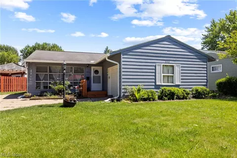 300 Hickory Dr, Berea, OH 44017