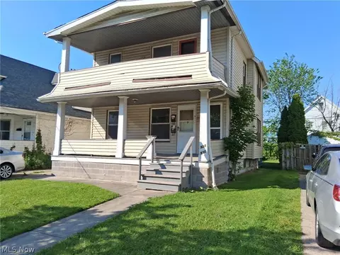 930 Evangeline Rd, Cleveland, OH 44110