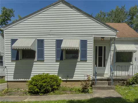 626 Princeton Ave, Elyria, OH 44035