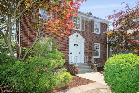 325 Jefferson St, Port Clinton, OH 43452